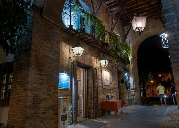 Gasthuis Puerta De La Luna 2*