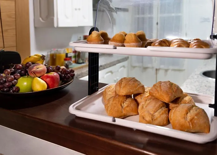 Puerta De La Luna Gasthuis