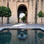 Puerta De La Luna 2*