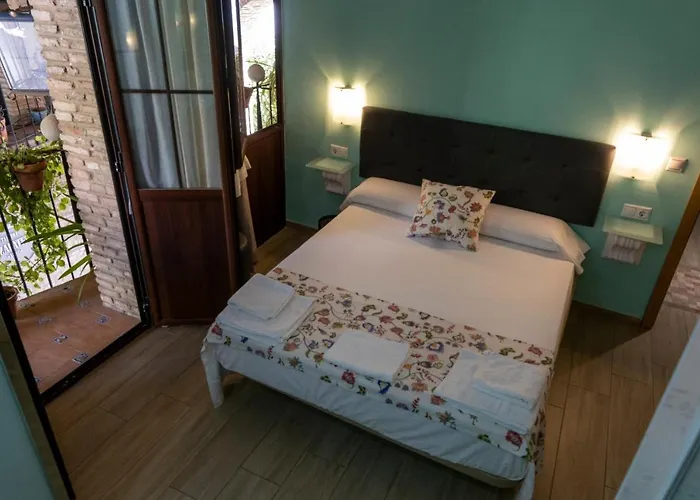 Puerta De La Luna Гостевой дом Кордова