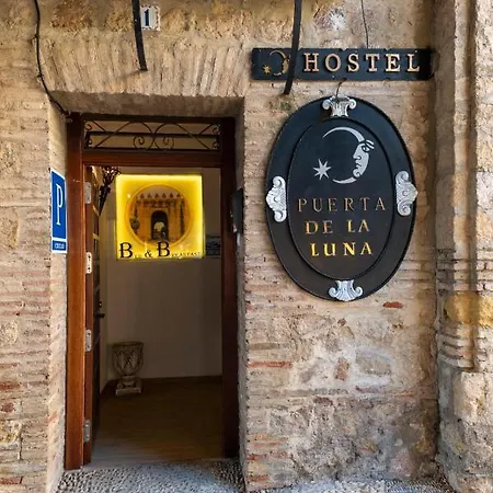Puerta De La Luna