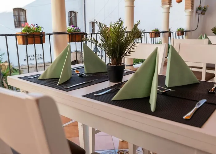 Puerta De La Luna בית הארחה